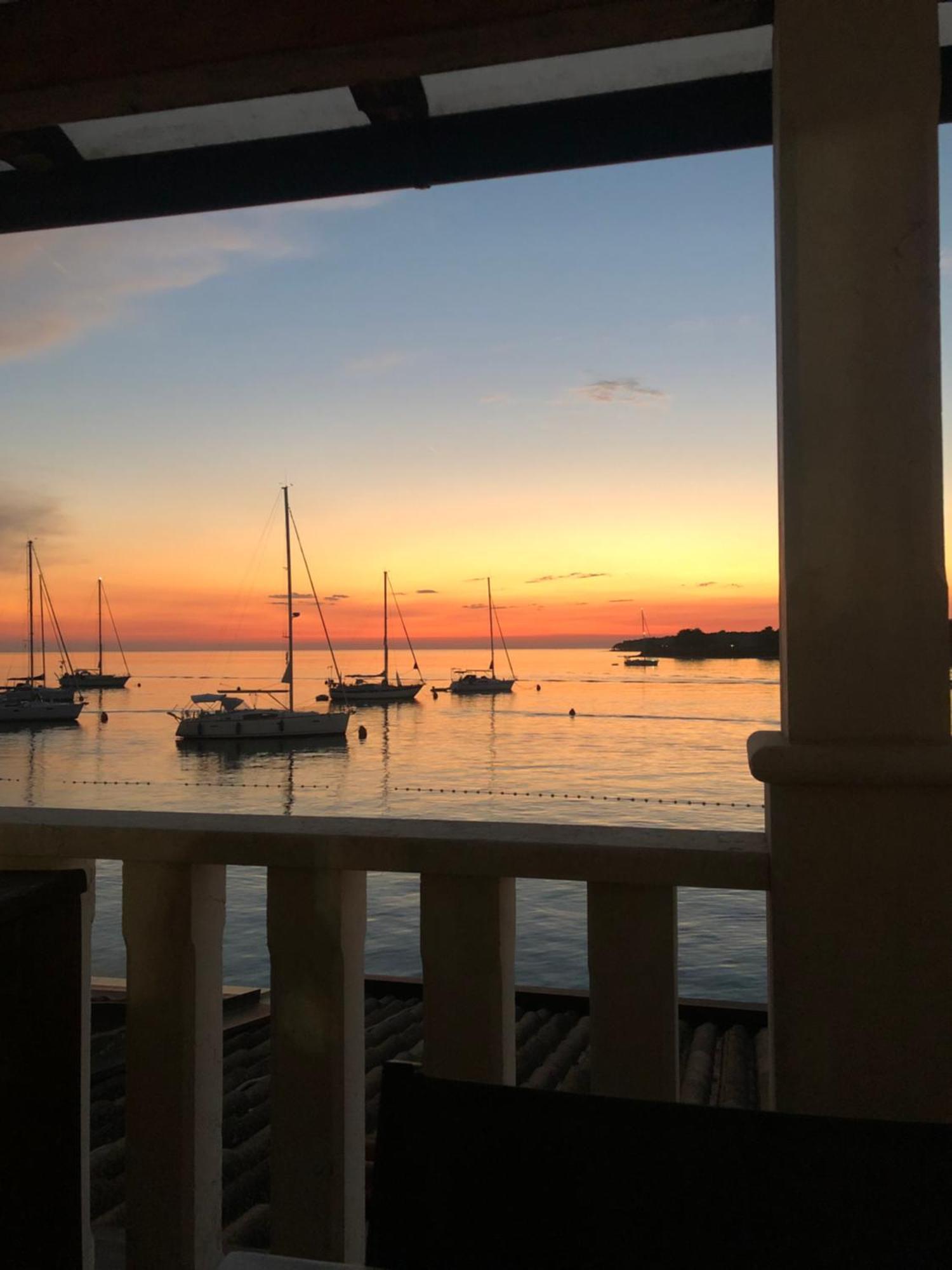 City Center Coastal Escape - Apartments With Sea View Or Cozy Room Novigrad Istria Eksteriør bilde