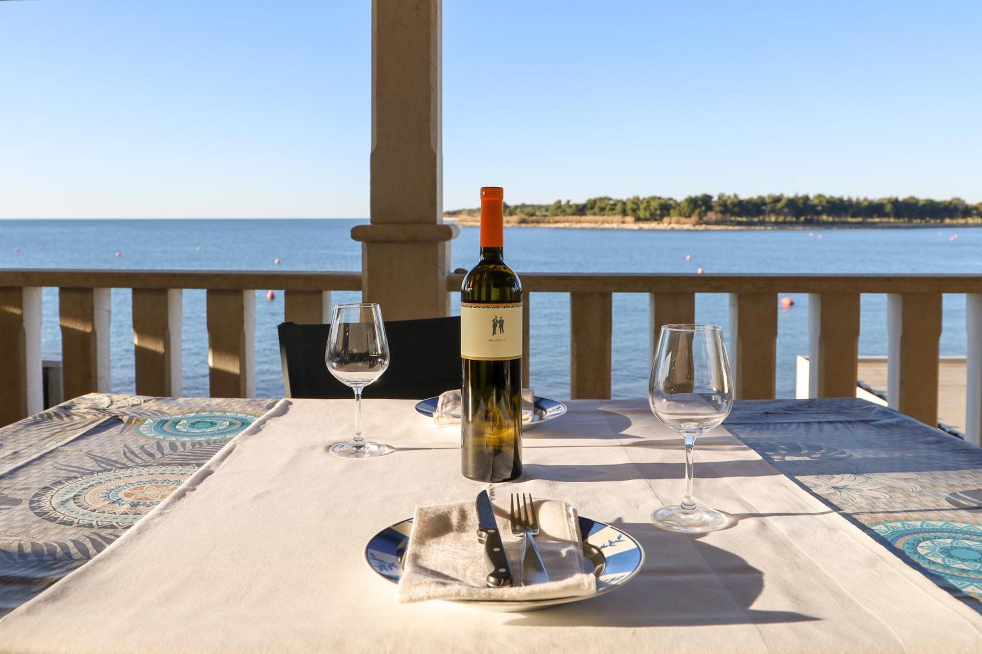 City Center Coastal Escape - Apartments With Sea View Or Cozy Room Novigrad Istria Eksteriør bilde