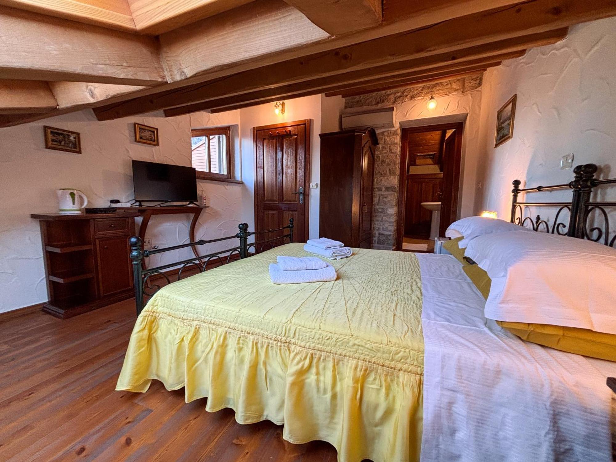 City Center Coastal Escape - Apartments With Sea View Or Cozy Room Novigrad Istria Eksteriør bilde